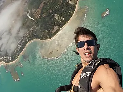 Paraquedista morre ao cair durante salto