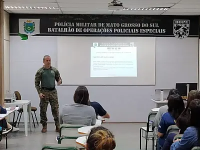 Funcionários de escolas públicas e particulares recebem curso de segurança do BOPE