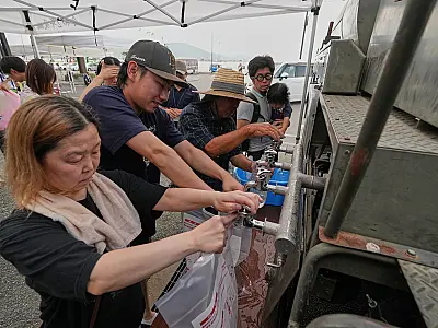 Sobreviventes de terremoto no Japão enfrentam sede, calor extremo e falta de água