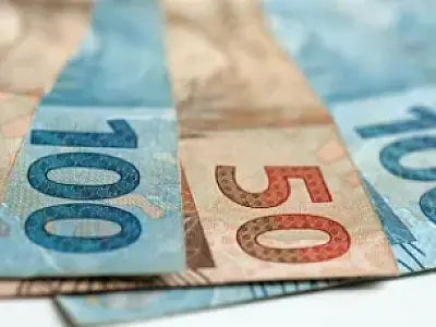 13º salário: Empresas devem pagar parcela até sexta-feira; veja como proceder se houver atraso