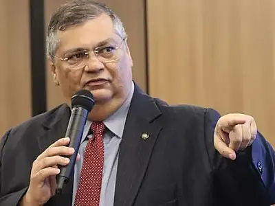 Dino diz que execução de médicos pode ter ligação com deputados federais