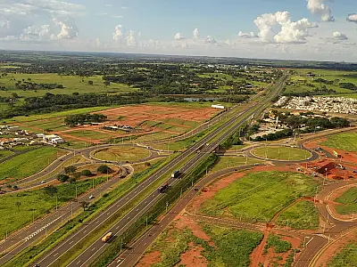 Investimentos em rodovias devem bater recorde em 2025 com aporte do BNDES