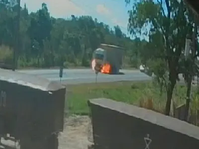 Motociclista morre carbonizado em colisão com carreta em Campo Grande na BR -163