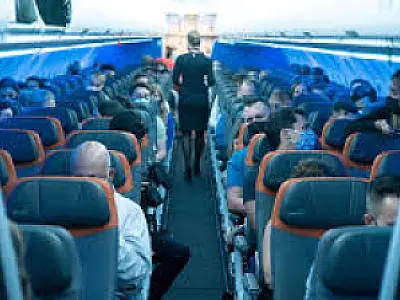 Avião com destino aos EUA enfrenta risco de queda no mar e piloto faz pouso de emergência