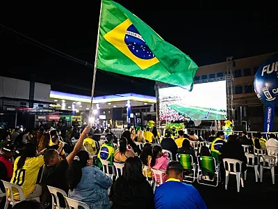 Esplanada Ferroviária vira ponto de encontro para torcedores em Brasil x Noruega