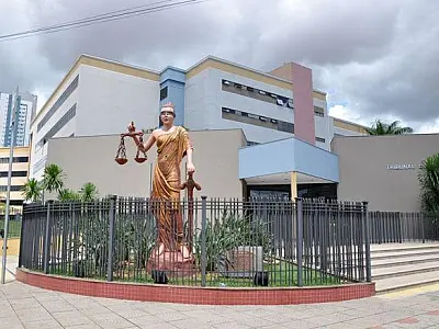 Juízes de paz são condenados por extorsão em casamentos fora dos cartórios