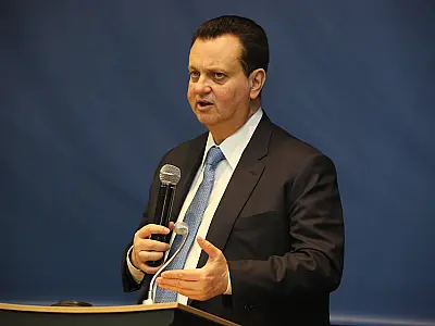 Kassab aguarda definição de Tarcísio sobre 2026 e ressalta alternativas no PSD