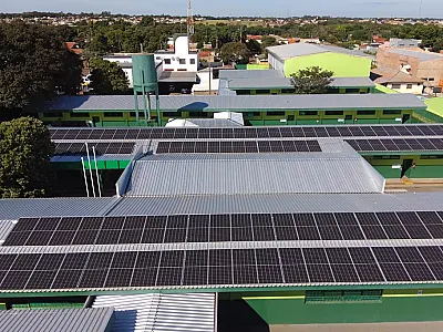 Energia solar já reduz em até 40% os custos de 183 escolas estaduais em MS