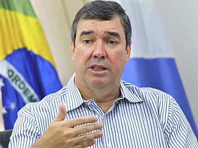 Riedel lidera corrida ao governo de MS em todos os cenários