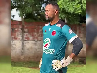 Goleiro Bruno participa de treino do Vasco-AC antes de possível estreia na Copa do Brasil