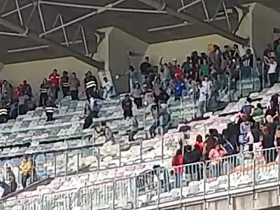Aulão de IA promovido por Minas Gerais se transforma em confusão com brigas entre alunos no Mineirão
