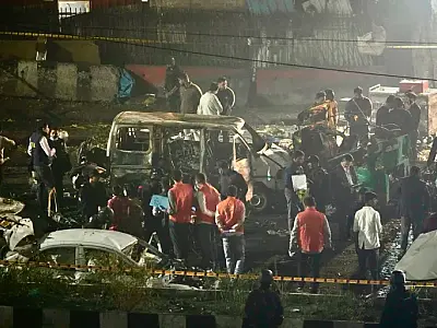 Explosão de carro perto do Forte Vermelho em Nova Délhi deixa ao menos oito mortos