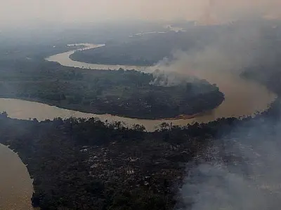Apesar das chuvas, focos de fogo persistem no Pantanal, exigindo esforços tecnológicos e humanos
