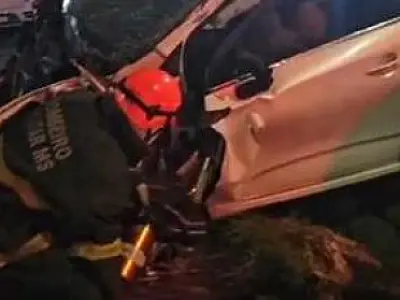 Motorista entra na contramão, sofre grave acidente e é encontrado com cocaína