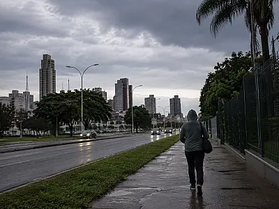 Frente fria avança e temperaturas devem despencar ao longo do dia em MS