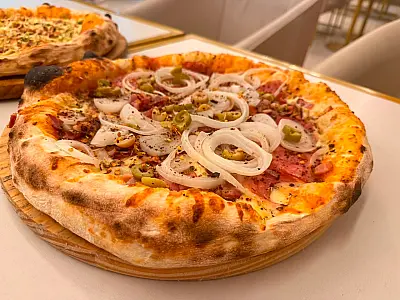 No Dia da Pizza, Cacimba amplia cardápio com 10 sabores e lança novidades em Campo Grande
