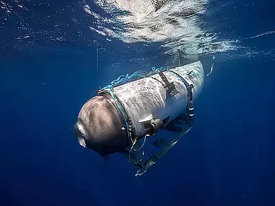 Submarino com bilionários que implodiu no Atlântico durante expedição ao Titanic completa 1 ano