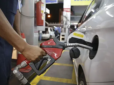Preço da gasolina sobe R$ 0,19 por litro com alta do ICMS