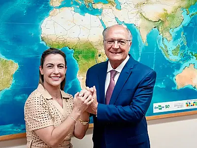 De olho na reeleição, Soraya Thronicke assume presidência do PSB em MS