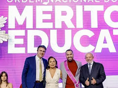 Lula: 'Dê oportunidade e coloque dinheiro na educação que o país fará a sua revolução'