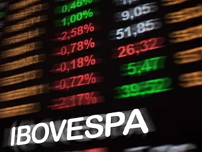 Ibovespa rompe marca histórica e supera 152 mil pontos em meio a balanços e expectativa pelo Copom
