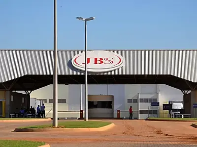 Moradores buscam justiça contra JBS devido à poluição ambiental em Campo Grande