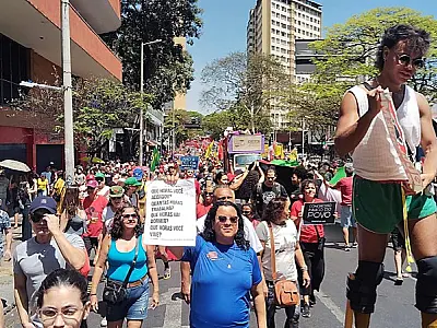 Protestos contra PEC da Blindagem e PL da Anistia reúnem manifestantes em várias capitais do país