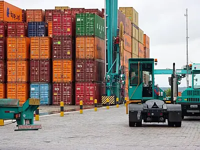 Superávit comercial cresce 86% em janeiro e alcança US$ 4,32 bilhões, apesar de tarifas dos EUA