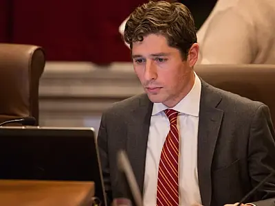 Prefeito de Minneapolis anuncia saída de agentes do ICE da cidade