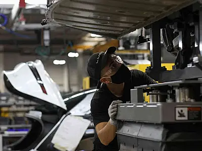 Em nona alta seguida, setor de serviços acumula crescimento de 3,7% até outubro