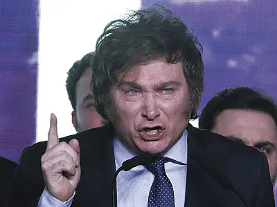Candidato argentino Javier Milei rejeita encontro com Lula e critica influência brasileira