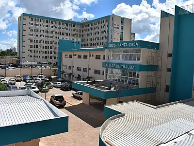 Falta de insumos leva Santa Casa a suspender cirurgias e transferir pacientes