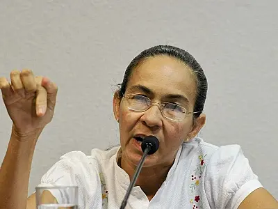Heloísa Helena volta ao Congresso e assume vaga deixada temporariamente por Glauber Braga