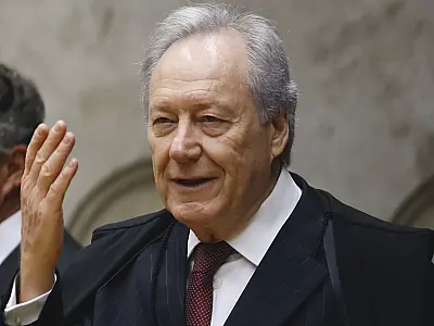 Ricardo Lewandowski é oficialmente nomeado Ministro da Justiça e Segurança Pública