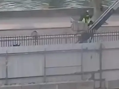 Novas imagens mostram fuga de ladrões no roubo milionário do Louvre