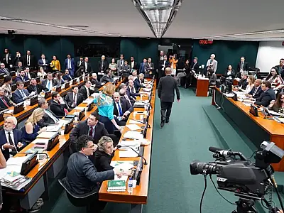 PEC da autonomia do Banco Central avança na CCJ e será analisada pelo plenário do Senado