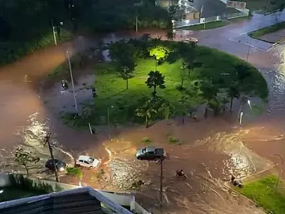 Temporal provoca alagamentos em Campo Grande e outras cidades de MS