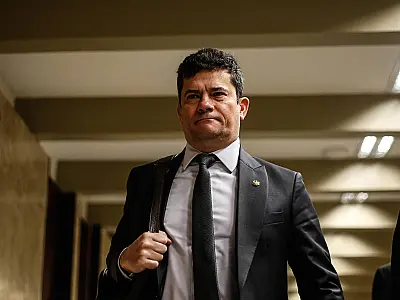 Com placar de 3 a 1, juízes votam contra cassação de Moro, e julgamento no TRE é suspenso
