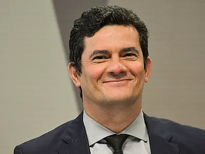 Tribunal Regional Eleitoral do Paraná rejeita cassação de Moro por maioria de votos