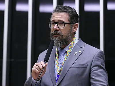 Após sofrer ataques capacitistas, Pollon recebe relatos de esperança de pessoas com espectro autista