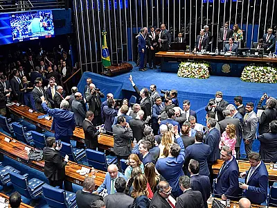 Analistas apontam retrocesso e risco fiscal na PEC que turbina salários de juízes