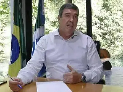 Governador Riedel desponta como favorito na disputa por reeleição em MS