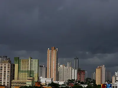 MS enfrenta semana de chuvas intensas e queda das temperaturas com a chegada de frente fria