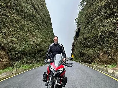 AS SERRAS DO SUL, DE MOTOCICLETA