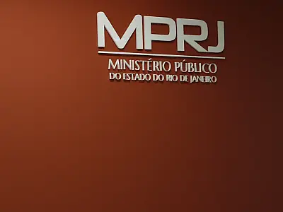 Operação prende 20 do grupo de Rogério de Andrade