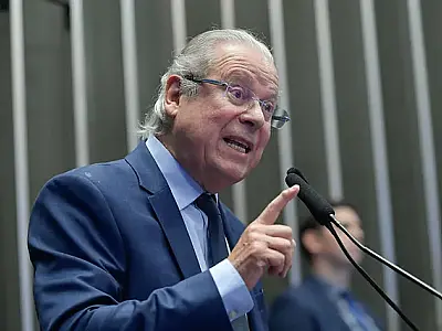 Dirceu alerta para influência dos EUA e diz que eleição de 2026 será "dura e dificílima"