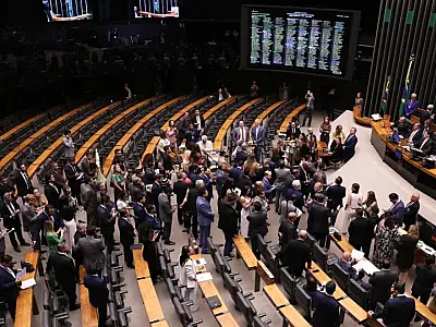 Congresso derruba veto de Lula ao PL da Dosimetria e impõe nova derrota ao governo