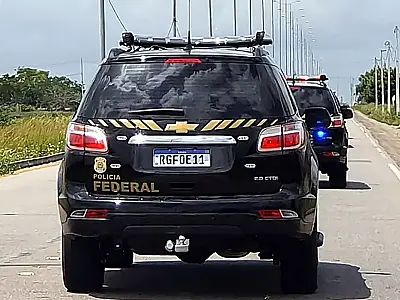 PF realiza operação para combater tráfico de cocaína do PCC