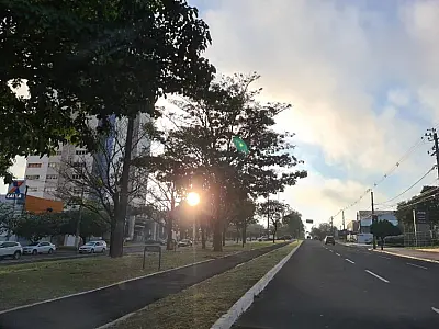 Semana que marca o início do inverno começa com sol, no entanto permanecem com temperaturas baixas