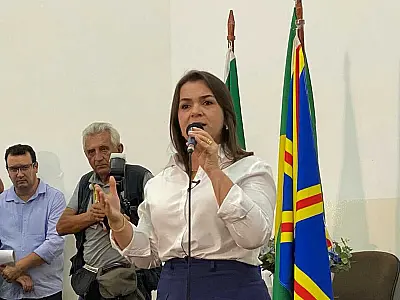 Anúncio do novo secretariado de Adriane Lopes é adiado